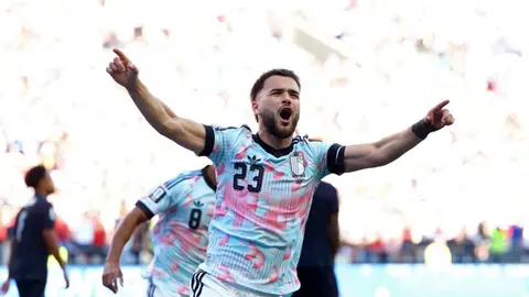 Nikolas Raskin Reyncers formasında meydanda
