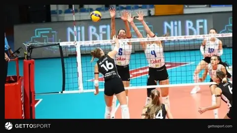 Nilüfer Belediyespor Eker oyuncuları maç sırasında hücum anında
