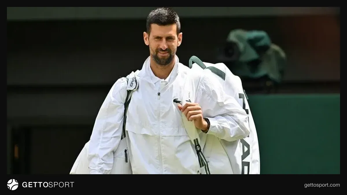 Novak Cokoviç turnir zamanı kortda sevinir