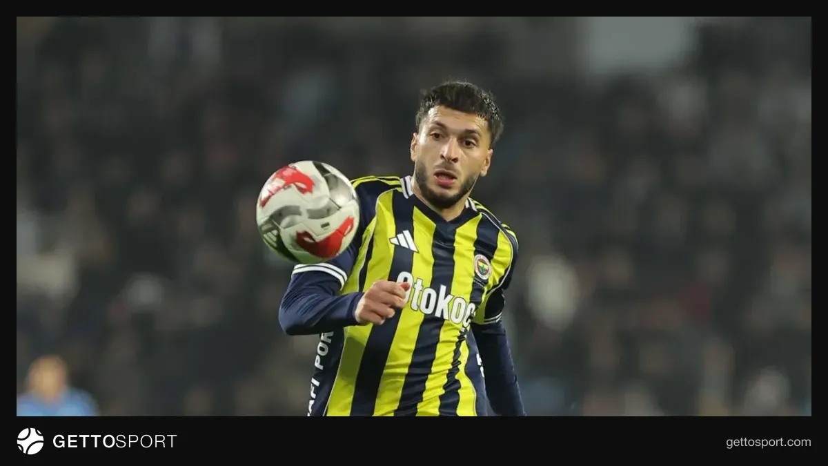 Oğuz Aydın gol sevincinde, sağ kanatta top sürerken