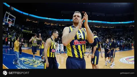 Oğuz Savaş müsahibə verir