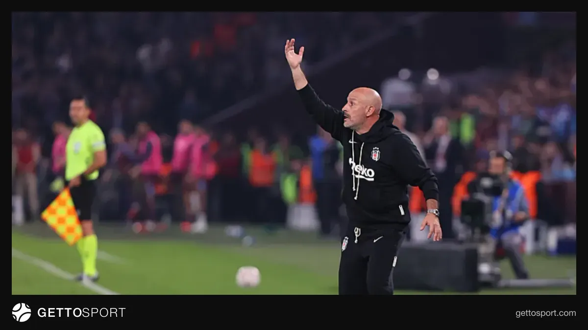Tribünde ve sahada Trabzonspor-Beşiktaş maçından bir kare