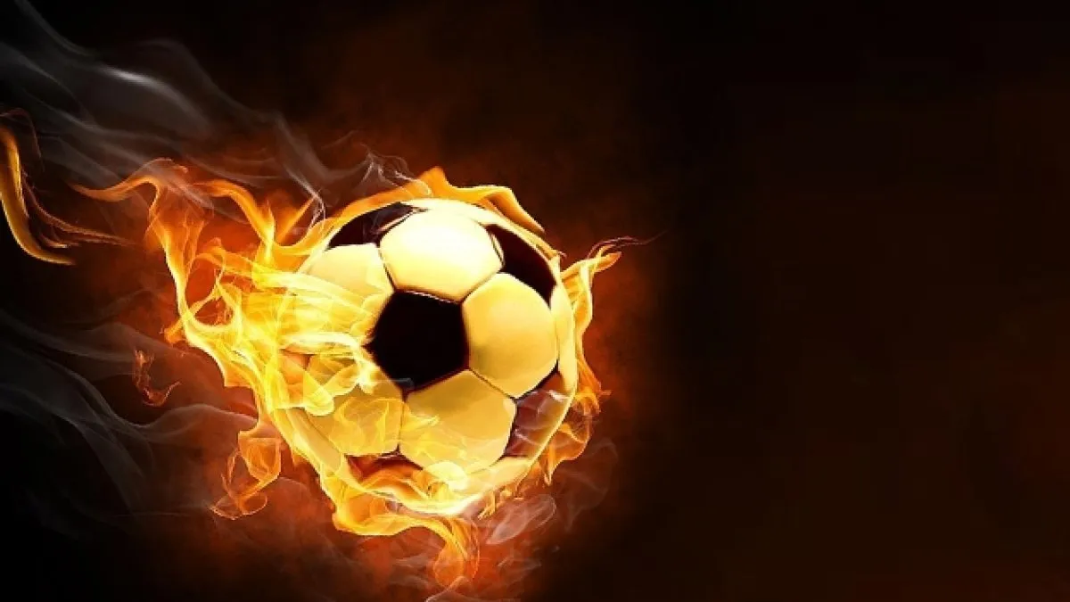Osimhen maç sonrası sekerek deplasman tribününe giderken