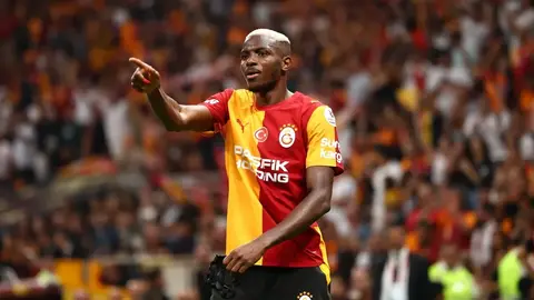 Ramstadium'da Galatasaray ve Fenerbahçe lehine gol istatistiklerini gösteren futbolcuların görseli