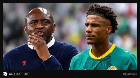 Patrick Vieira konuşurken; Ismail Jakobs top sürüyor