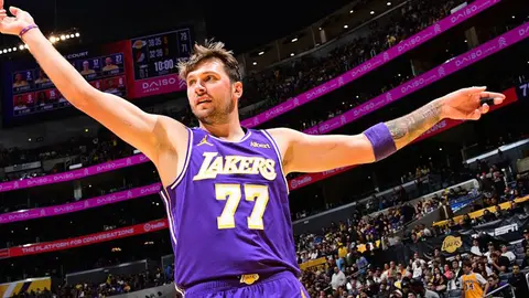 Portland oyunçularının Leykersə qarşı sevinci və Luka Donçiç oyunda
