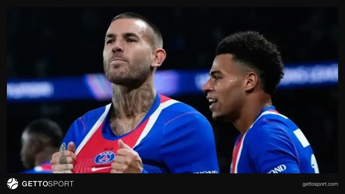 PSJ və Barselona futbolçuları Parisdə meydanda