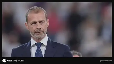 Aleksander Çeferin və Nasser Əl-Xelayifi birlikdə və ya danışarkən