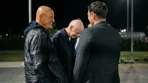 Pyerluici Kollina tribunada U-15 dünya çempionatını izləyir
