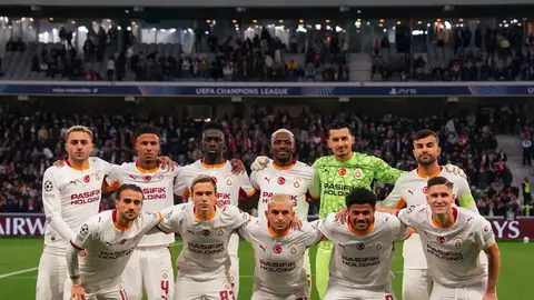 Qalatasaray futbolçuları qol sevinci Lill stadionunda