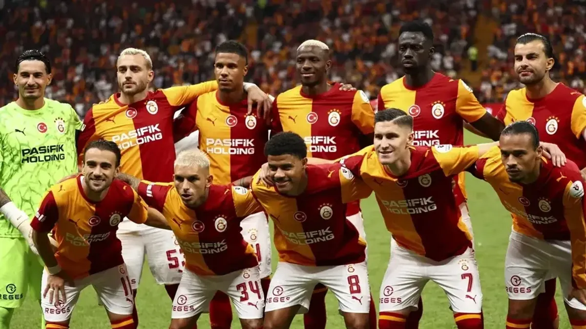 Qalatasaray oyunçuları məşqdə derbiyə hazırlaşır
