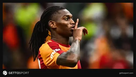 Qalatasaray üzvləri və Rafael Leao məşqdə