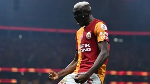 Viktor Osimhen qolu qeyd edərkən, Qalatasaray forması ilə