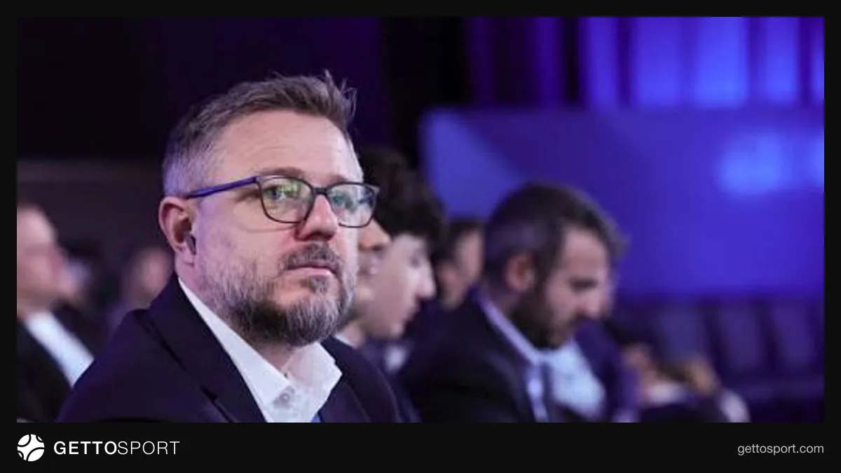Anar Hacıyev Qarabağ forması və ya media zalında
