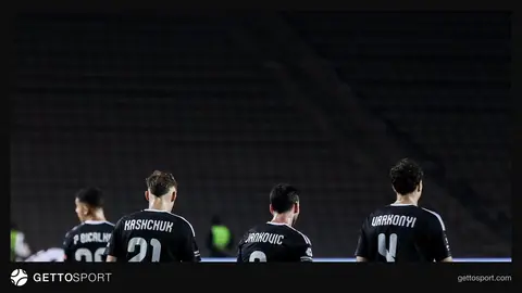 Qarabağ futbolçuları və baş məşqçi Qurban Qurbanov stadionda