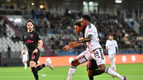 ATV Futbolumuz verilişindən stul arxasında müzakirə görüntüsü