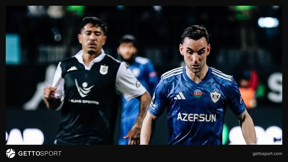 Qarabağ və Neftçi oyunçuları stadionda start heyətlərinə görə