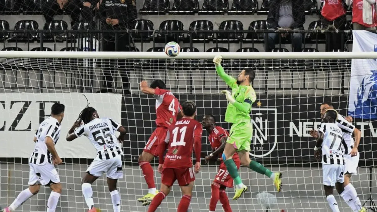 Qarabağ və Qəbələ futbol komandalarının oyun anı