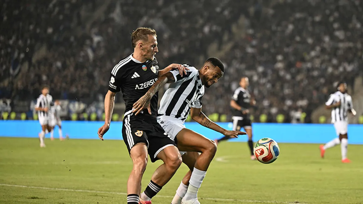 Qarabağın futbolçuları sevinir, rəqibə qarşı derbi anları