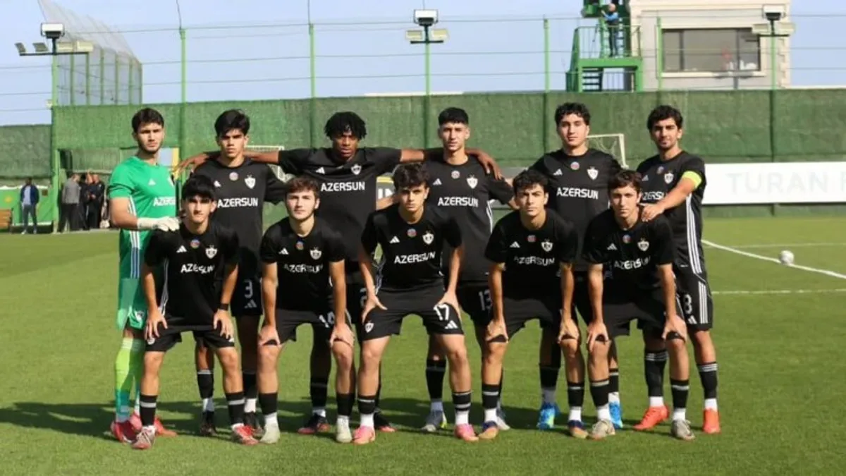 Qarabağ U-19 və Dinamo Zagreb U-19 oyunundan azarkeşlər və meydança görüntüsü