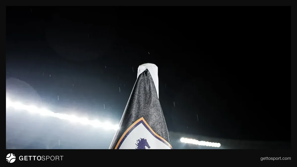 Qarabağ klubunun loqosu və məşqçi Muarem Zekir