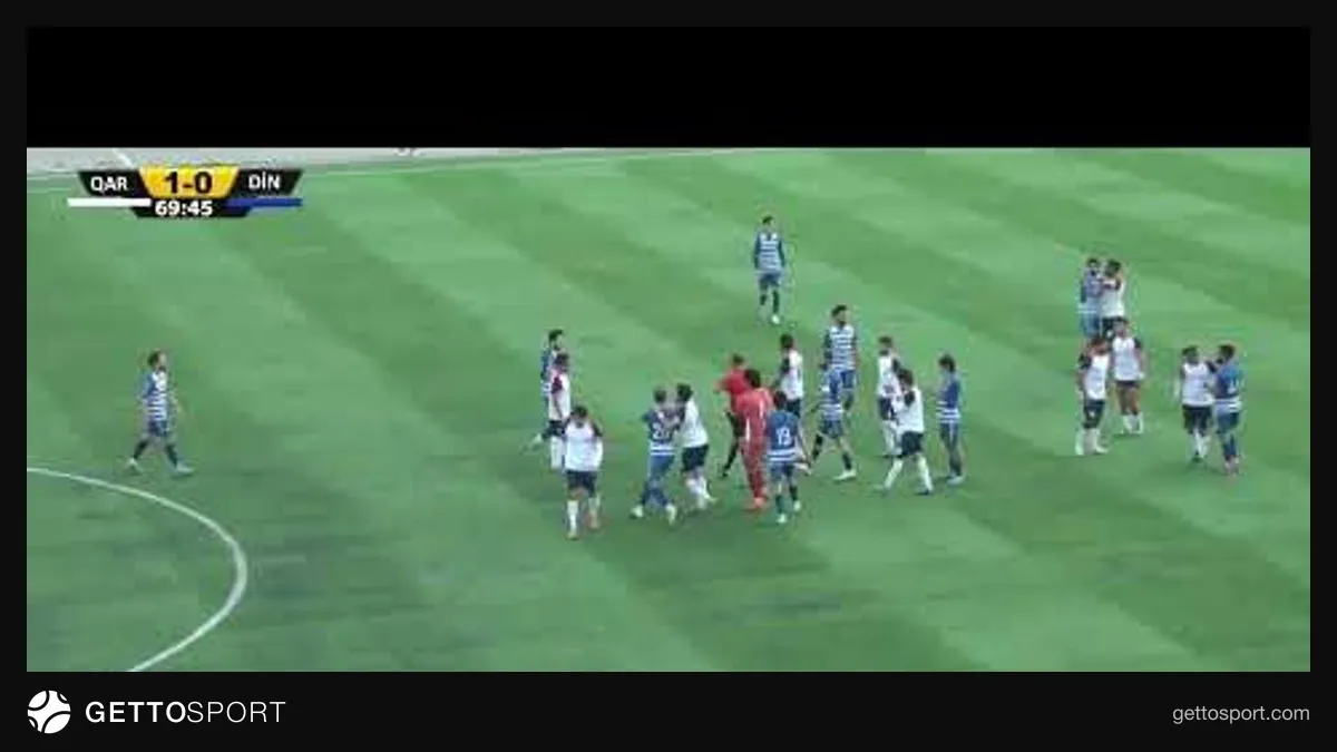 Qaradağ Lökbatan - Dinamo oyunu, oyunçular və hakimlər meydana çıxdığı an