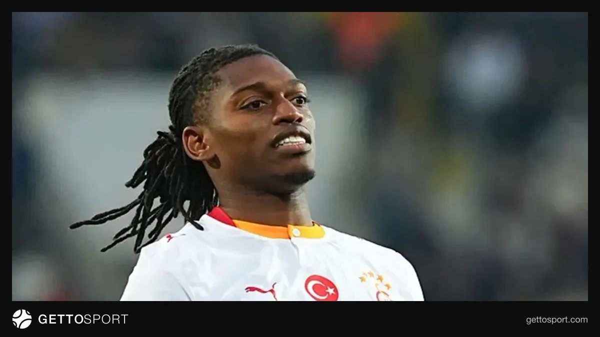 Rafael Leao tedavi masasında ve Singo takım antrenmanında