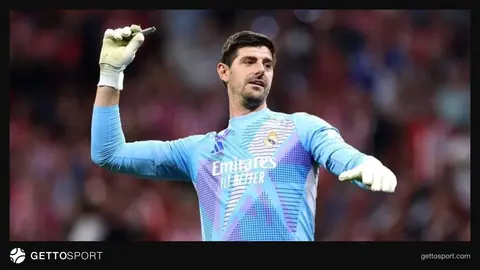Madrid Real klubunun qapıçısı Tibo Kurtua meydanda