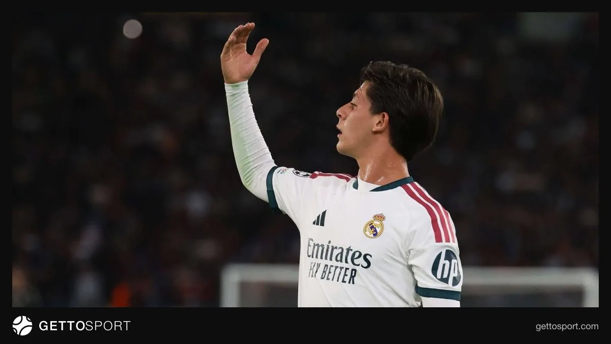Roma Olimpiyat Stadyumu'nda Real Madrid ve Roma oyuncuları maç esnasında