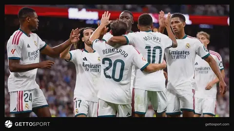 Real Madrid klub televiziya studiyasında aparıcı danışır