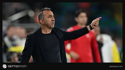 Recep Uçar basın toplantısında konuşurken