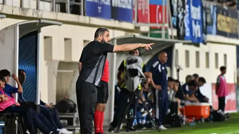 Rəşad Sadıqov sahada, Zirə məşqçisi kimi oyun zamanı