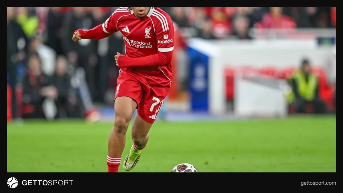 Rio Ngumoha gol pası verirken Anfield'da kutlama yapıyor