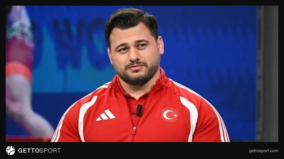 Rıza Kayaalp Erzurum kampında antrenman yaparken