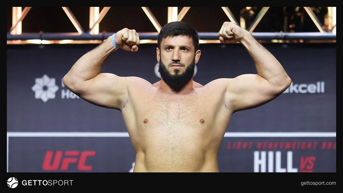 UFC döyüşçüsü Rizvan Kuniyev