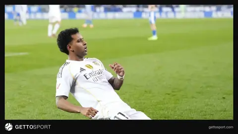 Real Madrid forması geyinmiş Rodriqo məşqdə