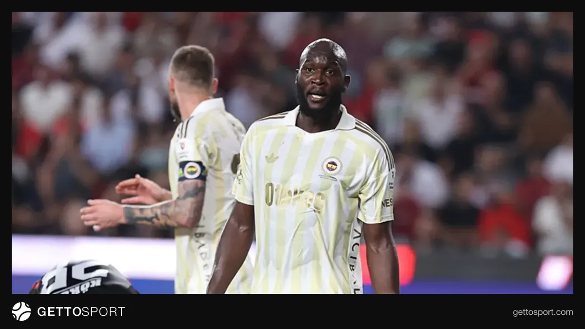 Romelu Lukaku Fenerbahçe formasıyla sahada, antrenman görüntüsü veya maç anı