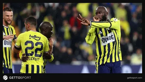 Romelu Lukaku maç sonrası konuşurken Fenerbahçe formasıyla
