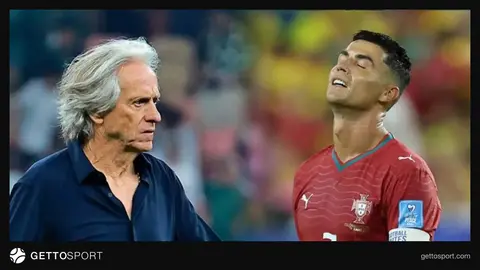 Kriştiano Ronaldo Portuqaliya millisi forması ilə mətbuat konfransında