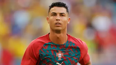 Kriştiano Ronaldo millinin şərəfini müdafiə edən formada məşqdə
