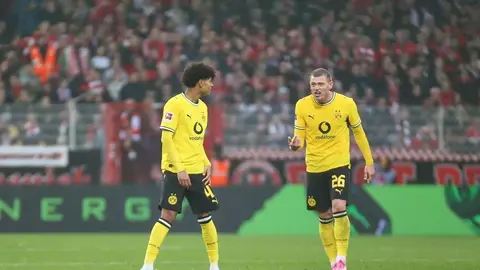 Sabah və Borussiya futbolçuları stadionda qarşılaşmağa hazırlaşır