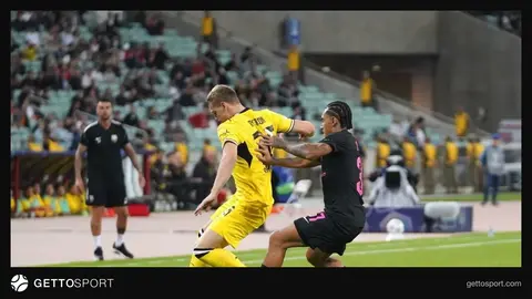 Sabah və Borussia futbolçuları Bakıda mübarizə aparır