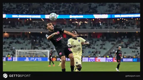 Bakı Olimpiya Stadionunda Sabah və Slaviya oyunundan səhnə