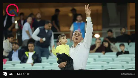 Sabah futbolçuları və azarkeşlər stadionda, Xəyal Vəlizadə tərəfindən çəkilmiş foto