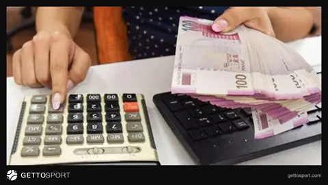 Sabah klubunun ofisində işçilər və klub loqosu