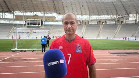 Sabah və Borussia futbolçuları Bakı Olimpiya Stadionunda mübarizə aparır