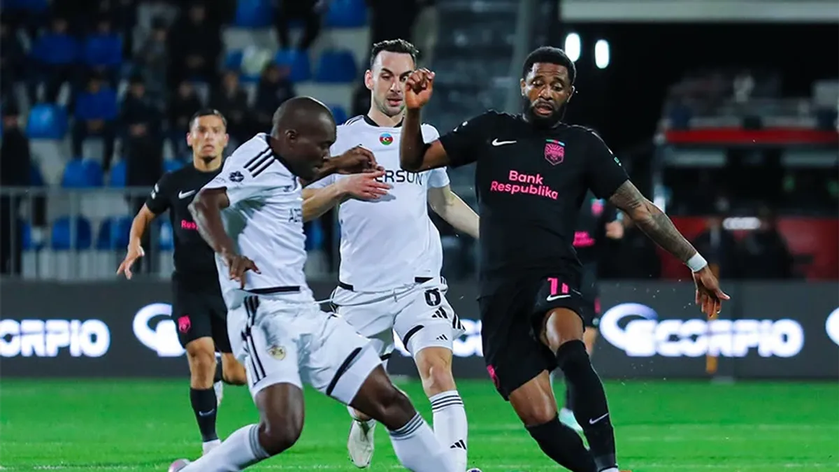 Sabah futbol komandası oyun zamanı müdafiədə dayanıb