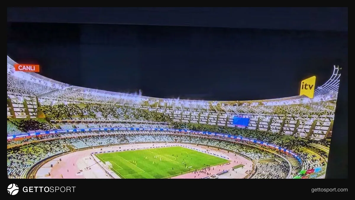 Bakı Olimpiya Stadionunun boş tribunaları və "Sabah" yazısı
