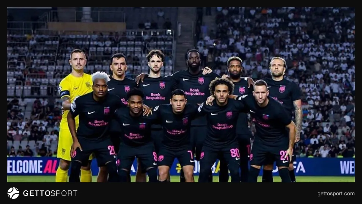 Sabah futbolçuları meydanda və Bakı Olimpiya Stadionu