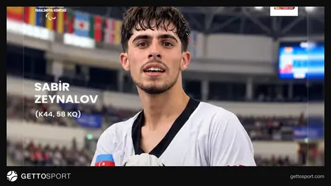 Sabir Zeynalov medalla podiumda Parisdə